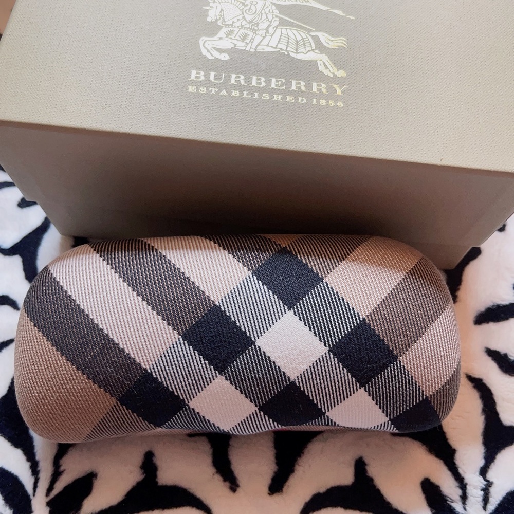 Authentic Brand New Burberry sunglasses case with box